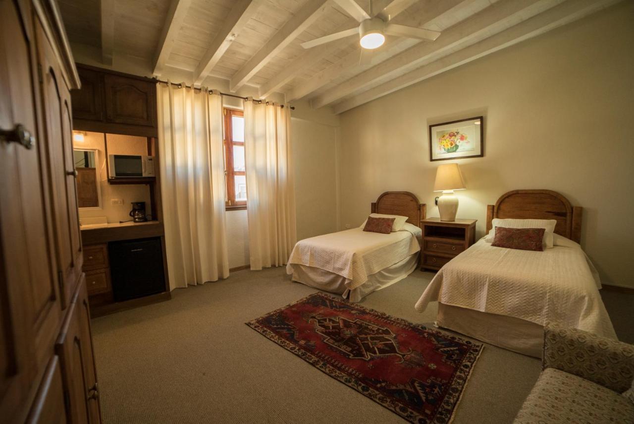 Two-Bedroom Suite,943390708:JPEG
